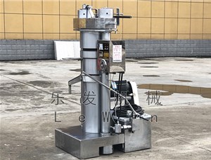 為什么要選擇液壓芝麻榨油機(jī)呢？